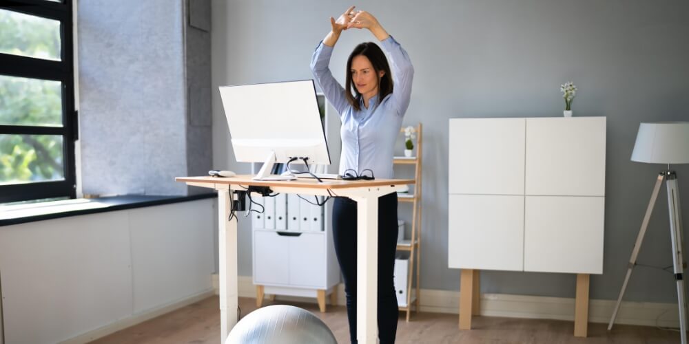 ballon-gymnastique-bureau-assis-debout-appareils-sport-bureau