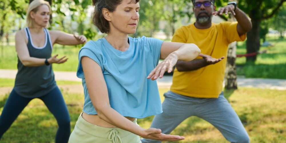arts-martiaux-thai-chi-et-qi-gong-pour-pratiquer-gym-douce